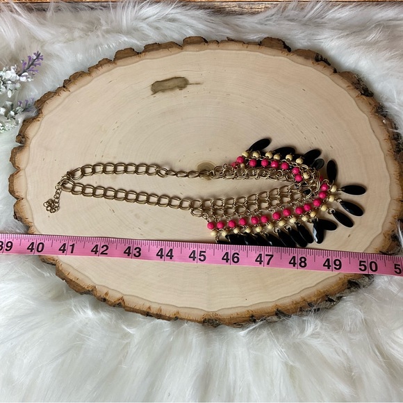 Pink Gold Black statement necklace - Picture 3 of 3